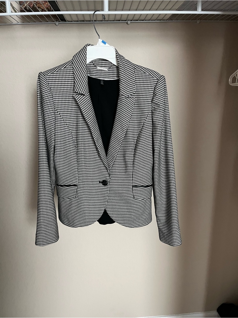 White House Black Market Black and White Houndstooth Blazer